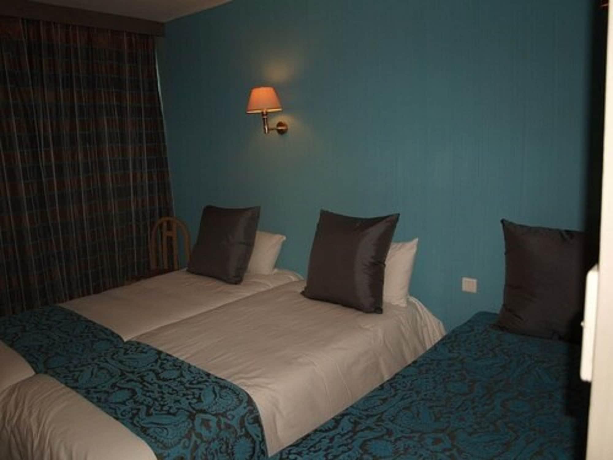Logis Nimotel Hotel Cosy Nîmes Zimmer foto