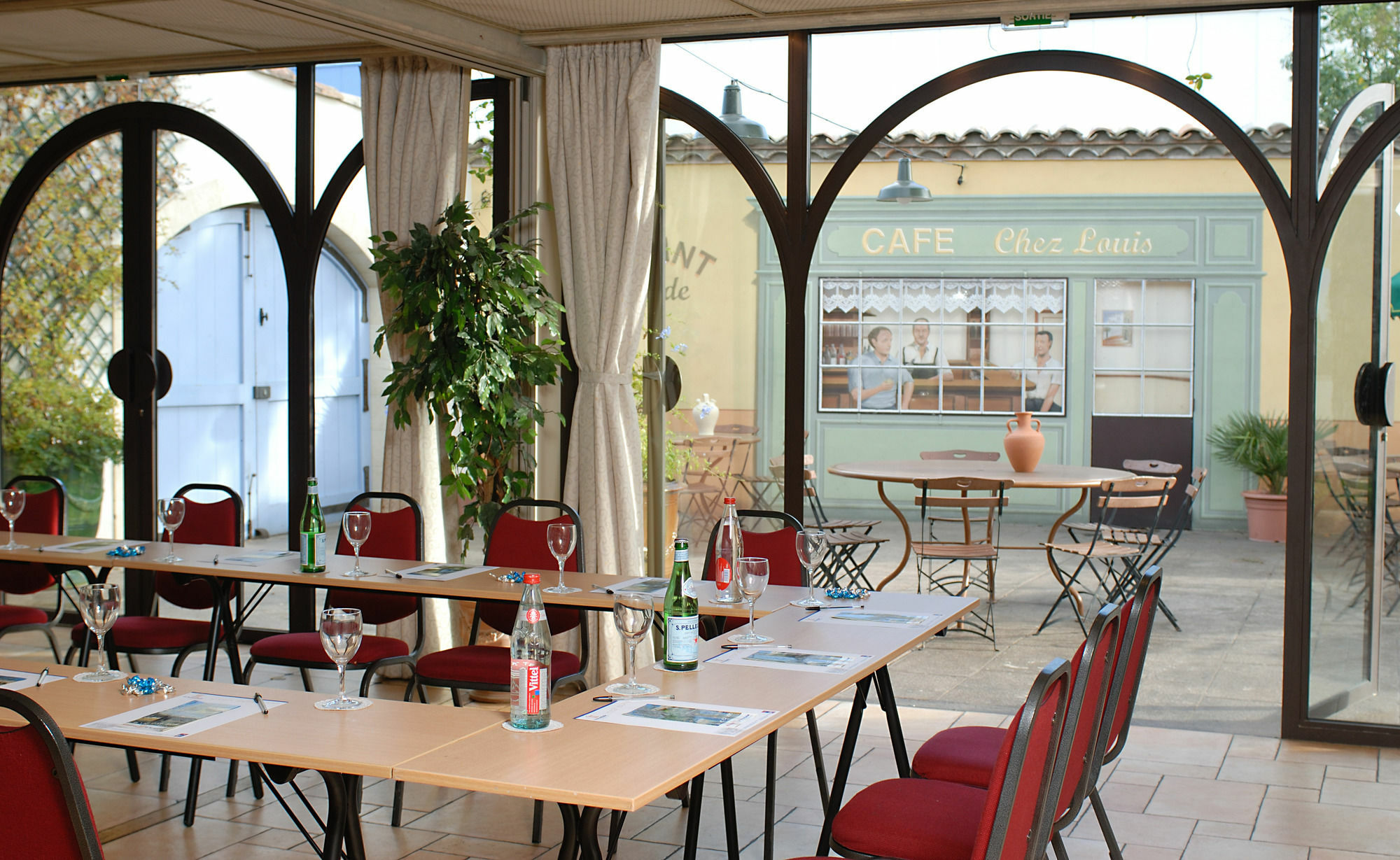 Logis Nimotel Hotel Cosy Nîmes Exterior foto