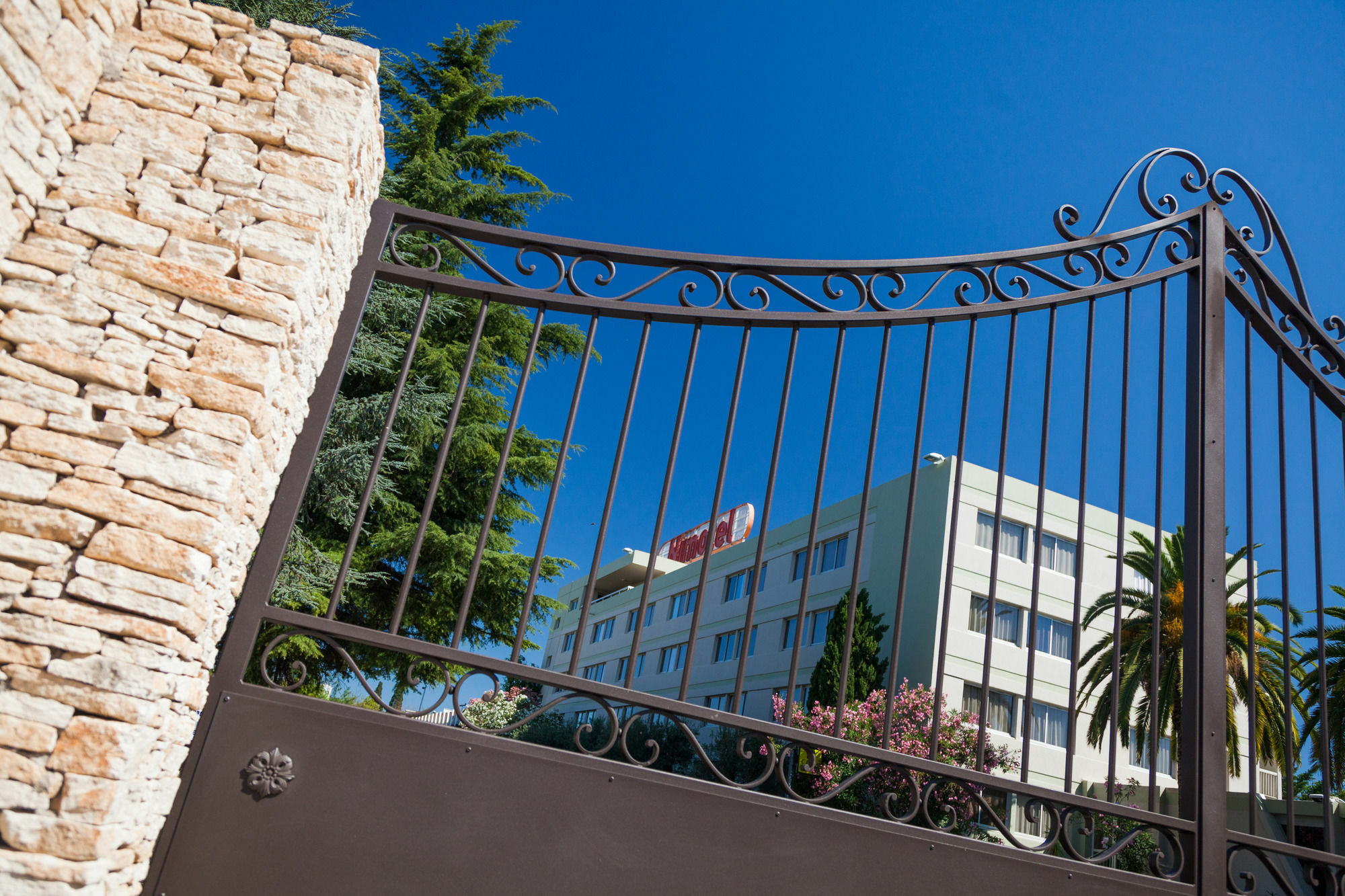 Logis Nimotel Hotel Cosy Nîmes Exterior foto