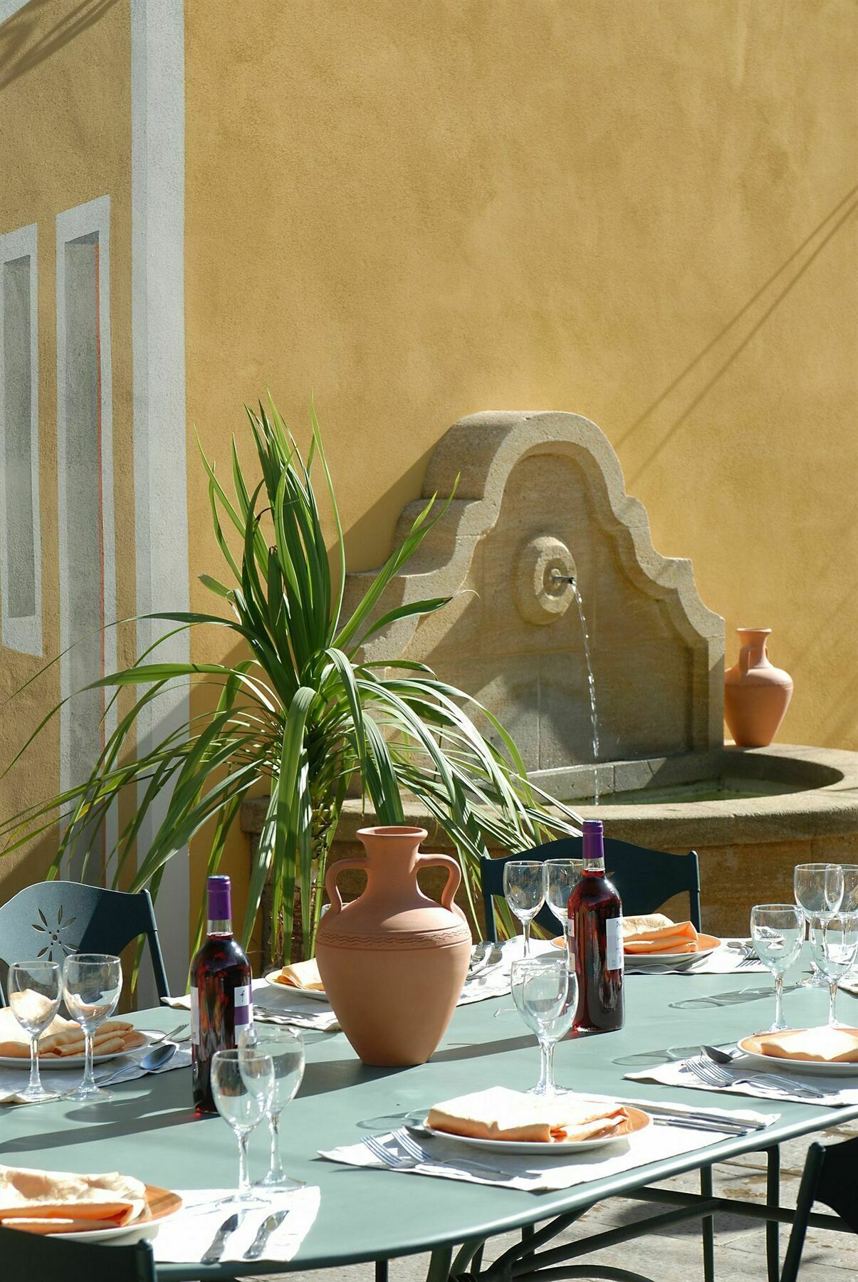 Logis Nimotel Hotel Cosy Nîmes Exterior foto